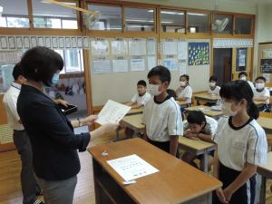 前期学級委員＆学級目標紹介  八千代町公式ホームページ