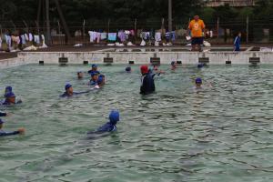着衣水泳の体験b