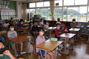 第1学期終業式が行われましたa
