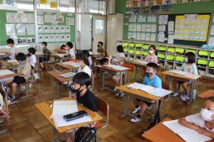 第1学期終業式が行われましたf