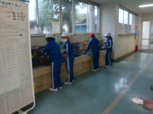 安静小学校をみがいていますc