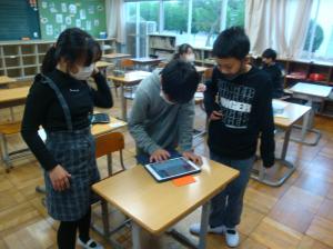 縦割り班活動～６年生がんばっています～c