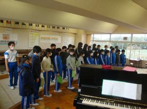音楽交流会に向けた練習＜６年生＞c