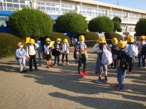 １・２年生　遠足(1)b