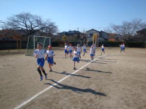 校内持久走記録会に向けて中学年b