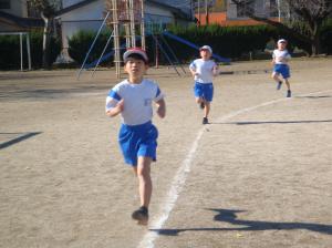 校内持久走記録会（３年生４年生）d