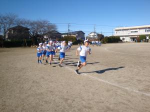 校内持久走記録会（３年生４年生）e