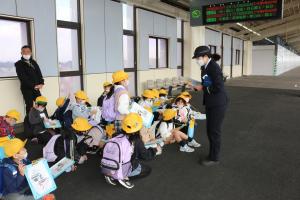 駅の秘密を見つけようf