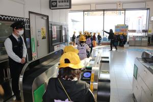 駅の秘密を見つけようg