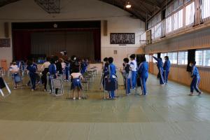 明日は卒業式予行演習ですc