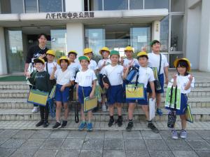 R7　３年校外学習・中央公民館と総合体育館６