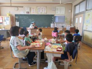 R7　２学期始めの給食２