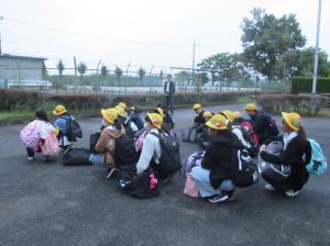 R7　６年修学旅行・出発式１