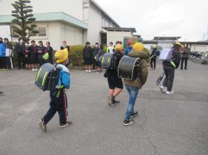 R7 東中あいさつ運動3