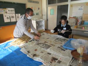 R7　ひまわり学級脱穀４