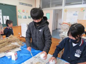 R7　ひまわり学級脱穀２