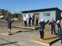 R8 休み時間の外遊び4