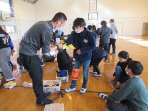 R8　車いす＆アイマスク＆高齢者体験６