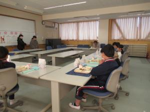 R8　1月の誕生給食１