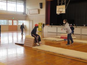 R8　３･４年合同体育４