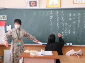 R8　6年俳句教室最後２