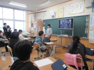 R8　学年末授業参観１