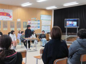 R8　学年末授業参観３