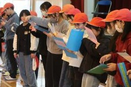 R8　６年生を送る会２１