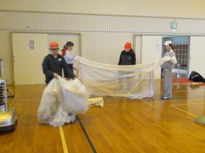 R8　入学式後の片づけ５