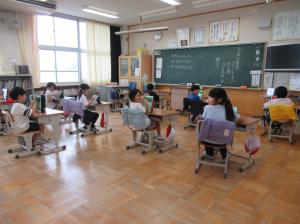 R8　雨の日の過ごし方１