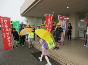 R8　あいさつ運動学年ごと２