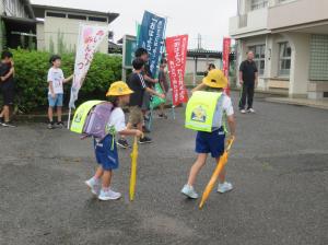 R8　あいさつ運動学年ごと３