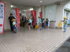 R8　あいさつ運動学年ごと５