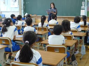読み聞かせ　２年生